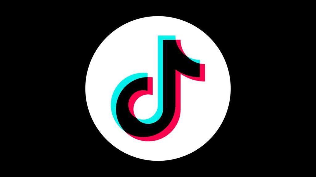 Самым популярным сайтом в 2021 году стал TikTok